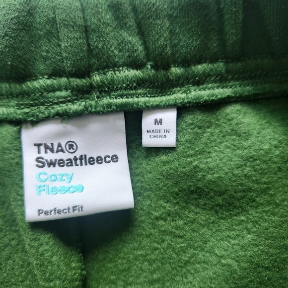 Aritzia TNA size medium cozy fleece - Picture 6 of 9